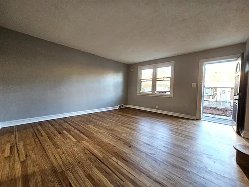 1009 Rosalie St Photo 1