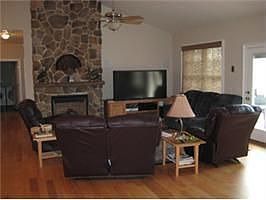 2nd image of 1220 Walnut Creek Dr