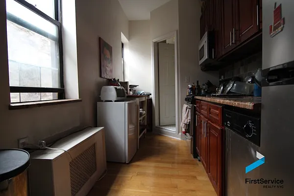 Rented by FirstService Realty (legacy) | media 11