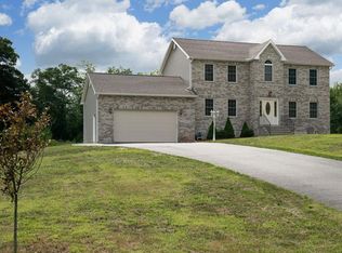 65 Fairview Ave, Dudley, MA 01571