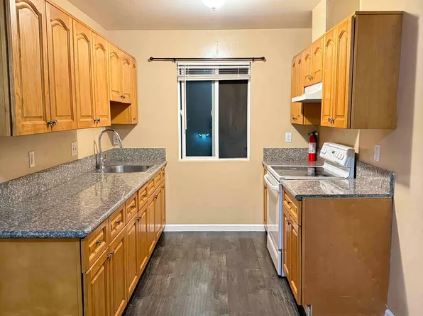 821 Karma Ct APT D, Bakersfield, CA 93307