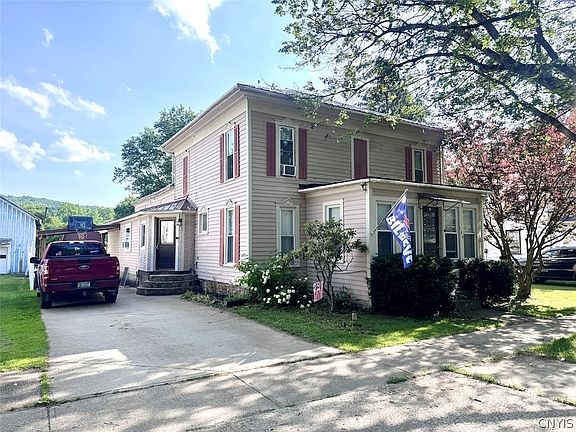 2nd image of 105 E Main St