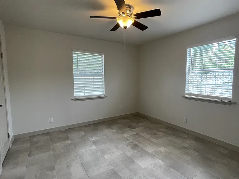 109 Green Meadows Blvd — Photo 4