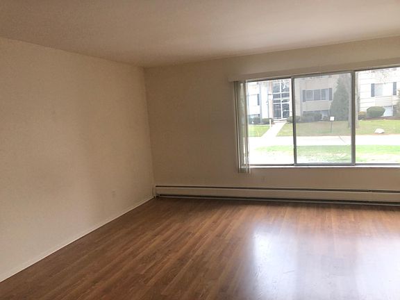 2nd image of 33297 Kingslane Ct APT 1