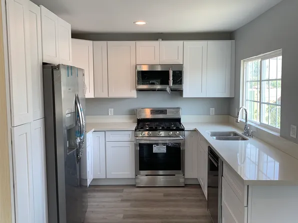 1729 1/2 W 85th St, Los Angeles, CA 90047