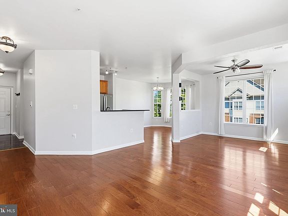 5th image of 6475 Cheyenne Dr Unit 301