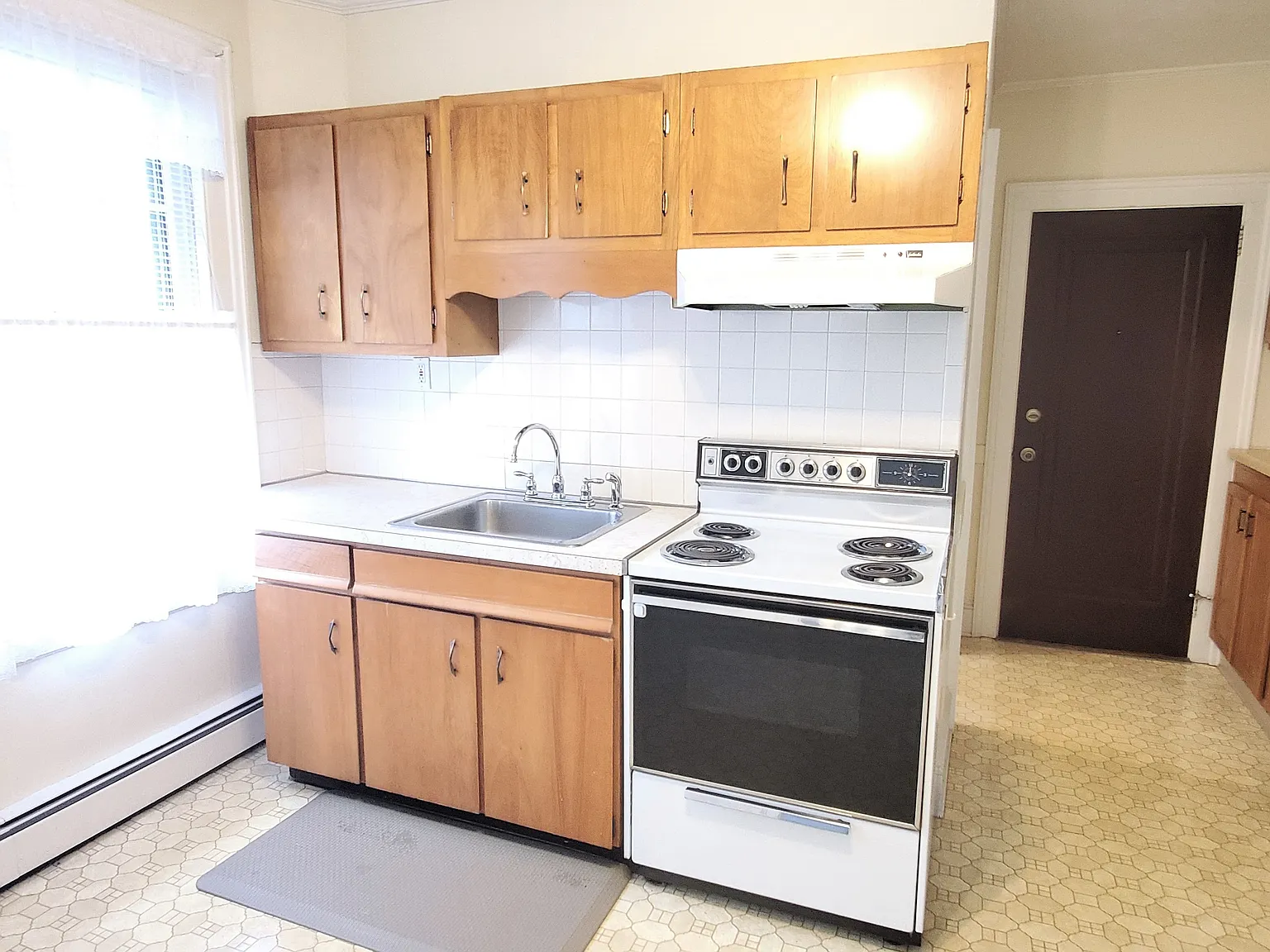 2 bed, 1500 sqft, $1,700 — Photo 2