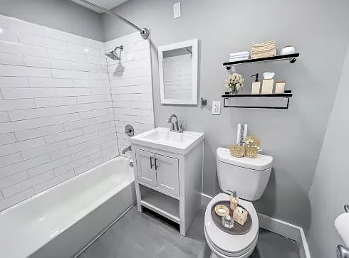 544-560 Beachway #5B — Photo 3