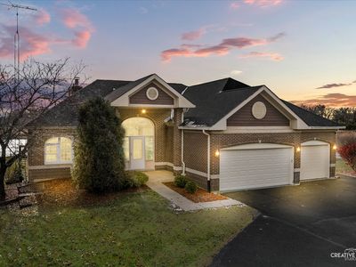 675 White Pine Cir, Lake In The Hills, IL, 60156