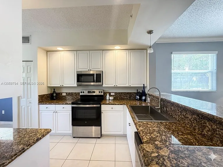 26 Royal Palm Way #201 — Photo 7