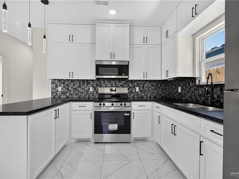 1215 S Woodland Dr #2 — Photo 8