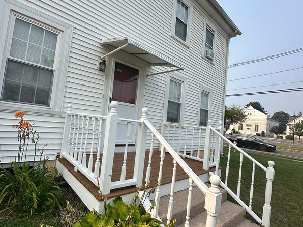 15 Main St