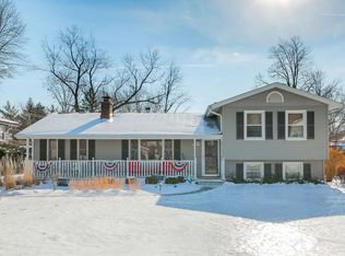22W215 Hackberry Dr, Glen Ellyn, IL 60137