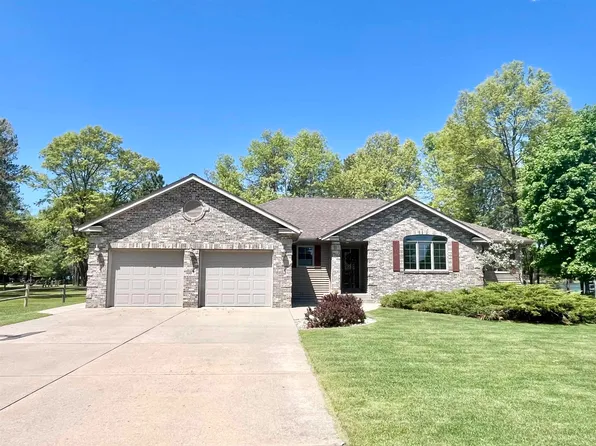 996 Excalibur Ct, Nekoosa, WI 54457