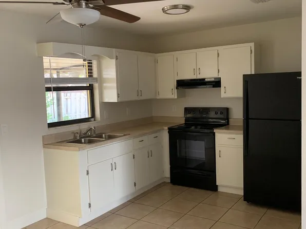 1013 W Peel St, Avon Park, FL