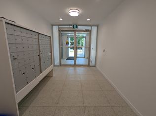 1152 Johnson St #748275, Victoria, BC V8V3N8
