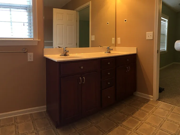 104 Runnymeade Dr — Photo 21