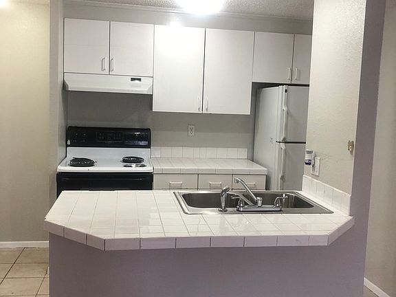 2nd image of 1148 N Washington St APT 7