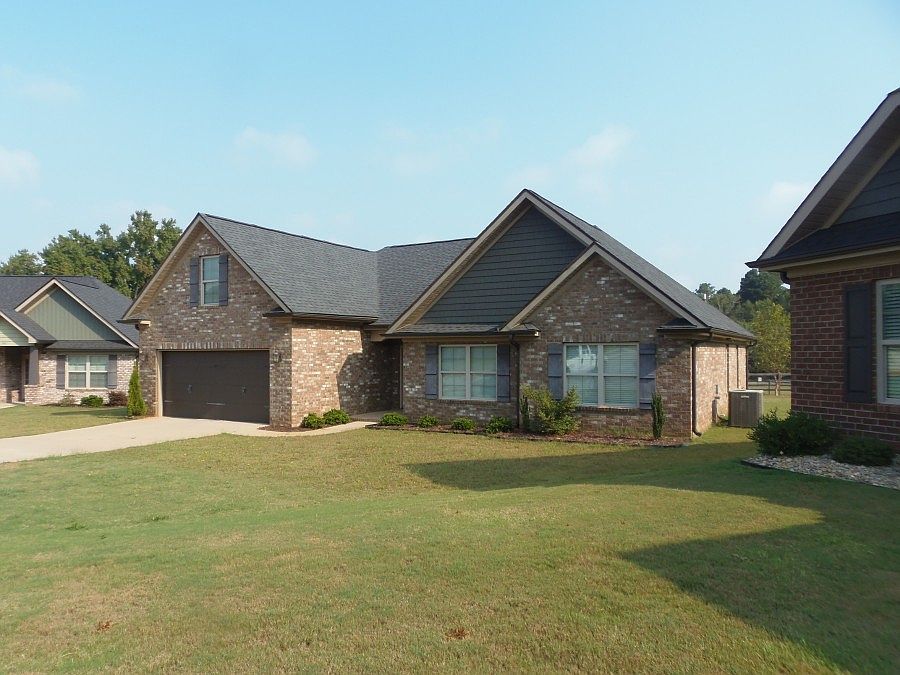 2nd image of 344 E Story Bush Ln