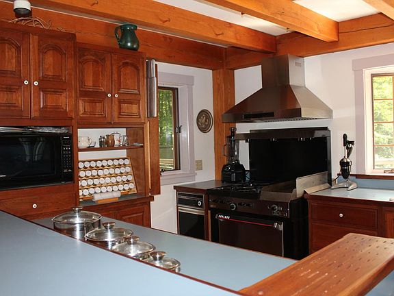 Garland gas stove and spice rack