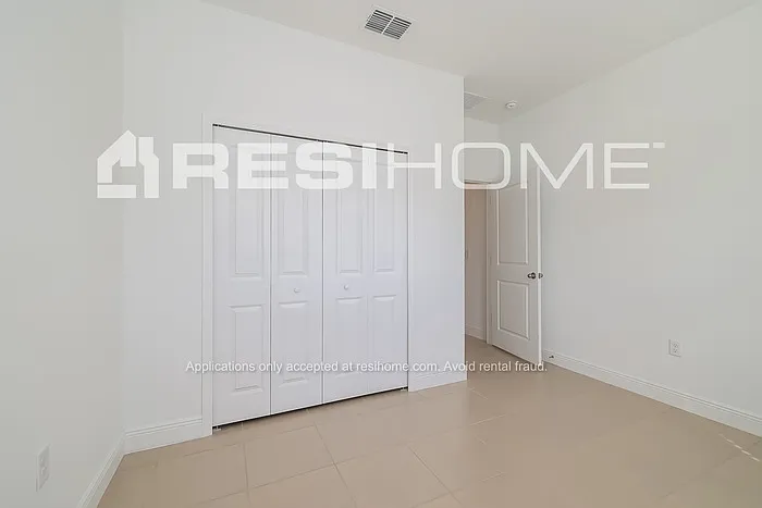 1925 Drum Dr — Photo 14
