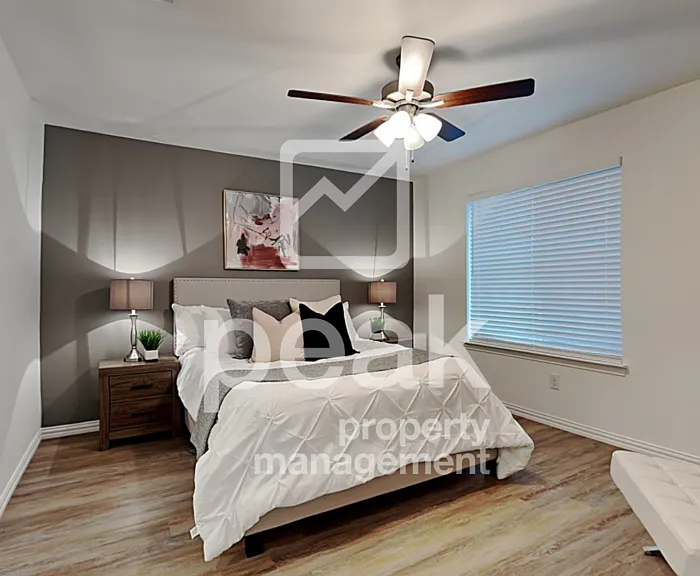 1501 Boxwood Ln — Photo 5