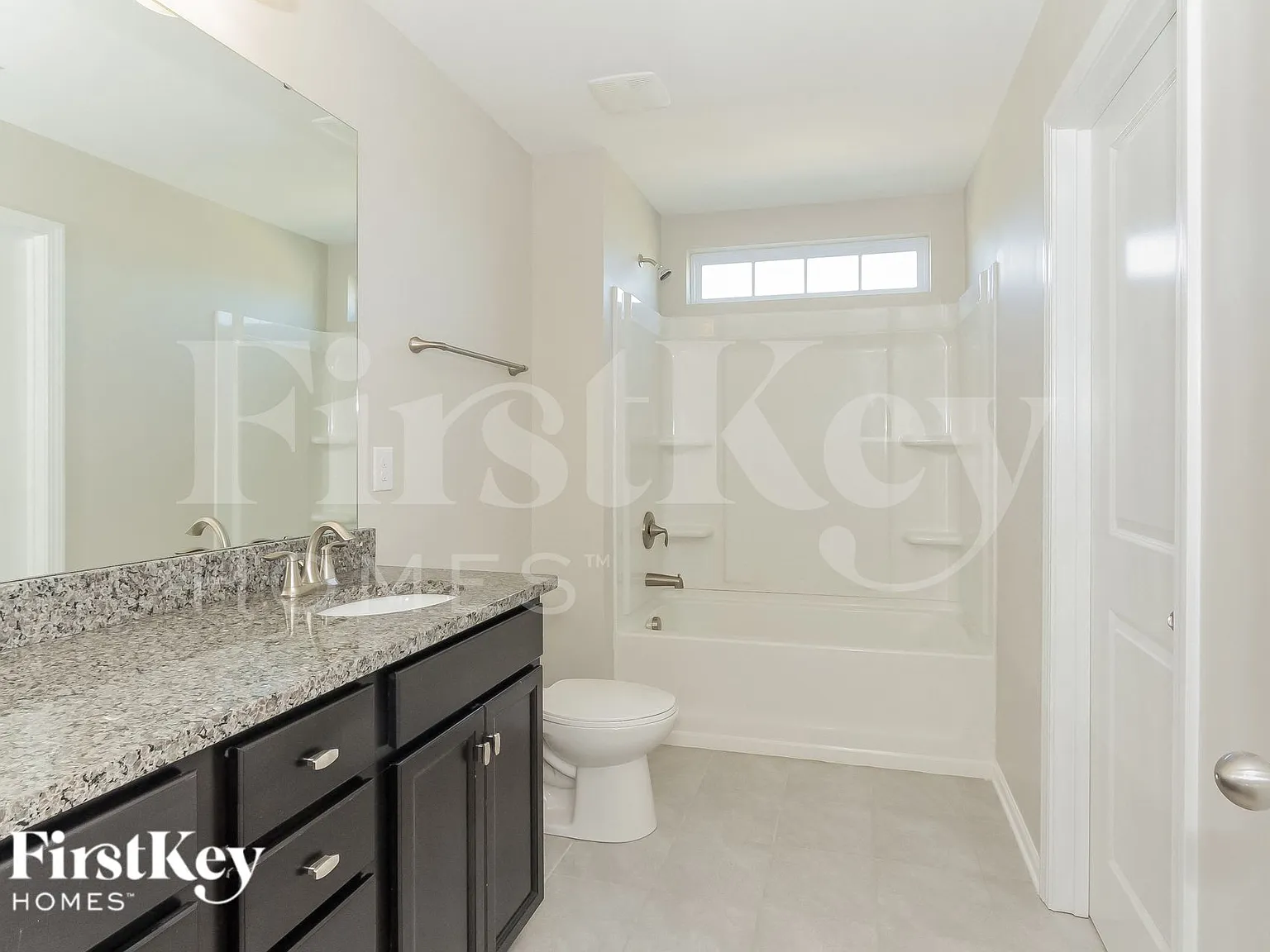 4 bed, 2.5 bath, 2905 sqft, $3,360 — Photo 2