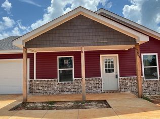 2422 College St, Columbus, MS 39701