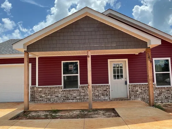 2422 College St, Columbus, MS 39701