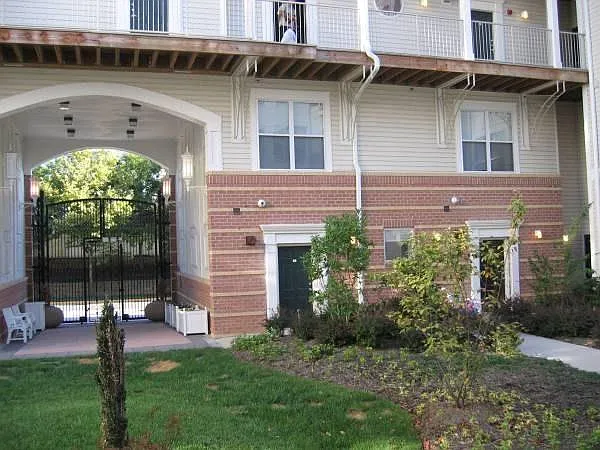 2791 Centerboro Dr #182 — Photo 5