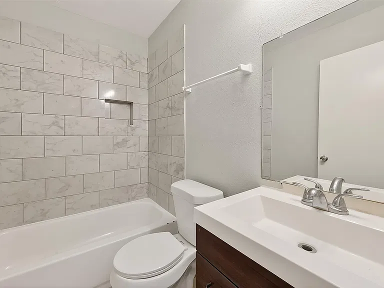 8646 Maplecrest Dr — Photo 24