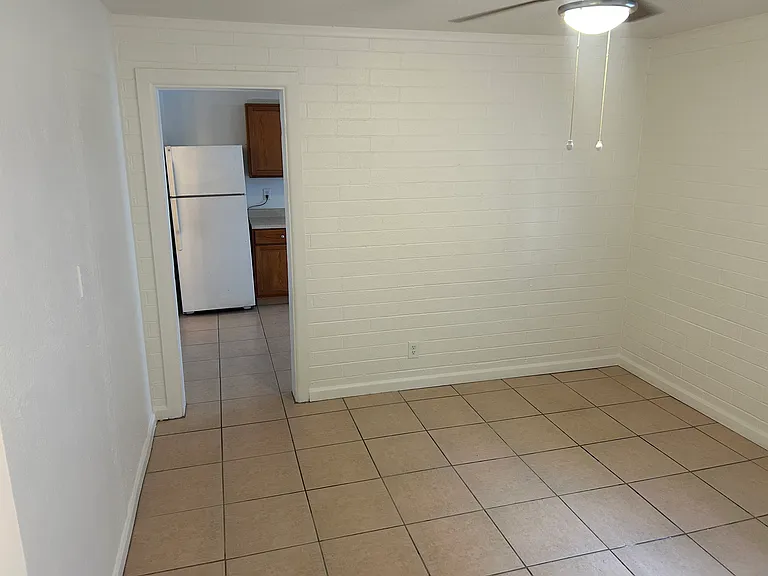 1123 E Sierra Vista Dr #3C — Photo 3