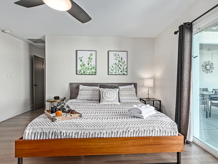 5202 E Karen Dr — Photo 11