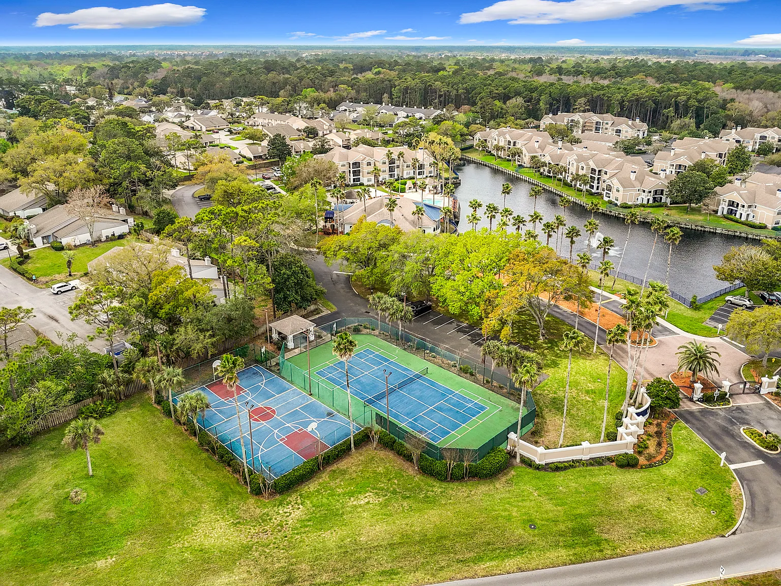 2 bed, 1012 sqft, $3,000 — Photo 4