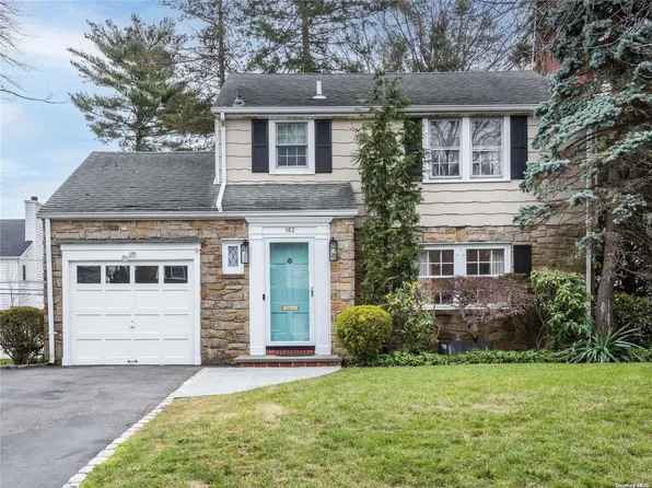 162 Voorhis Avenue, Rockville Centre, NY 11570