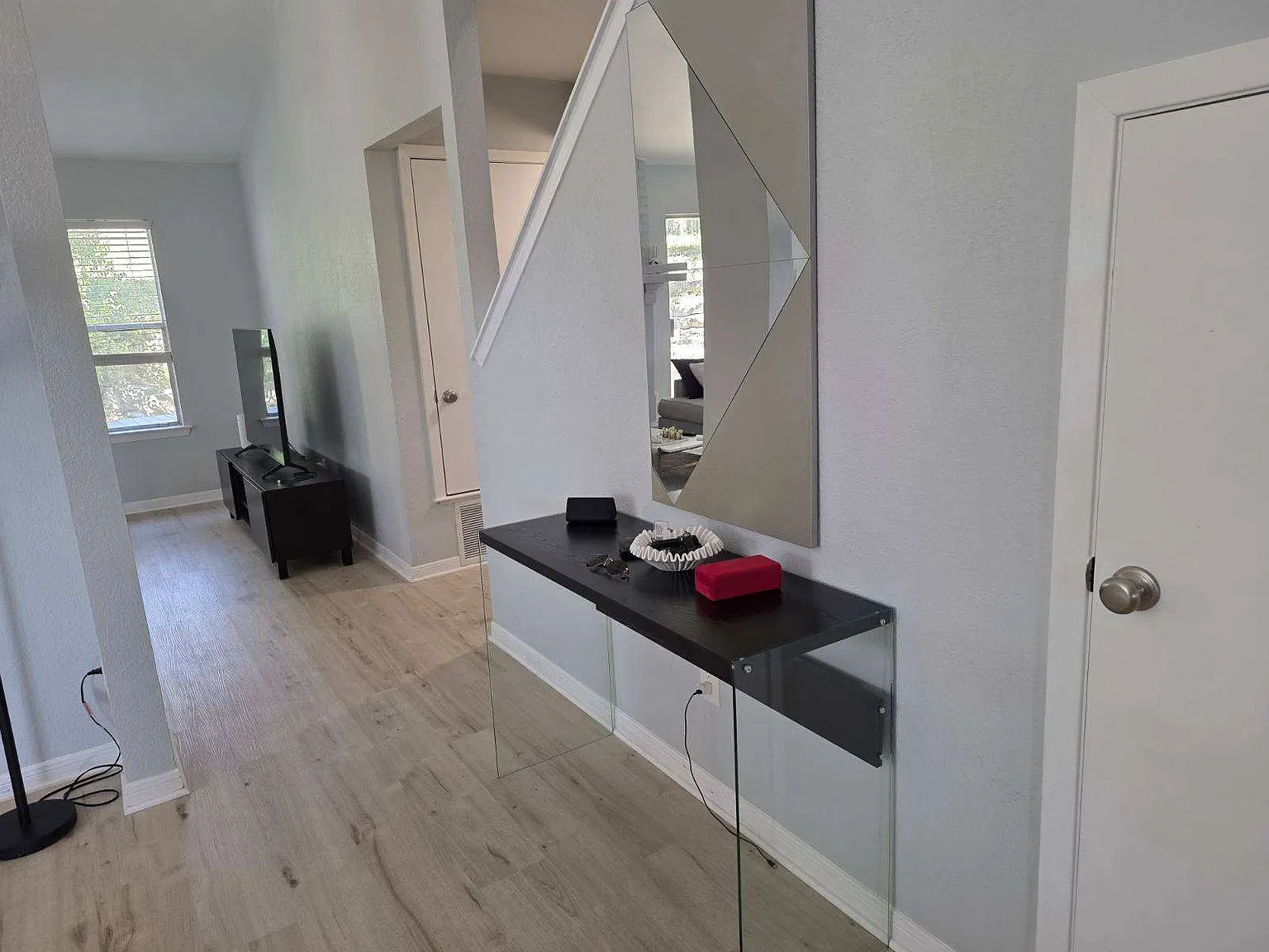 3 bed, 1594 sqft, $1,500 — Photo 2