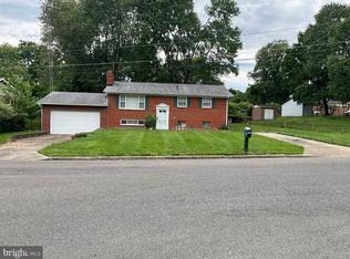 9505 Queensway Rd, Upper Marlboro, MD 20772