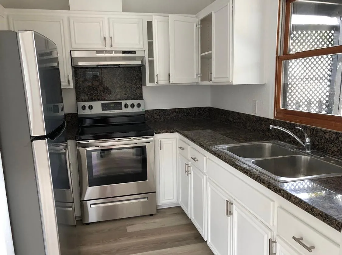 2 bed, 750 sqft, $1,995 — Photo 1