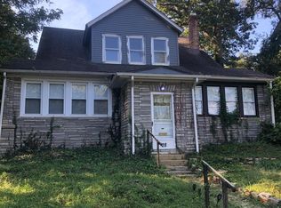 28 Cedar Ln, Clementon, NJ 08021