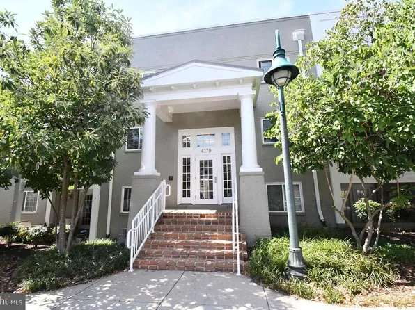 4179 S Four Mile Run Dr Unit 204, Arlington, VA 22204
