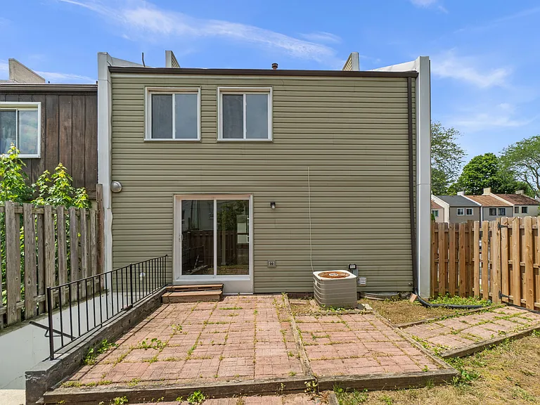 10289 Daystar Ct — Photo 27