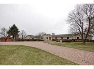 2727 S Justen Rd, McHenry, IL 60050