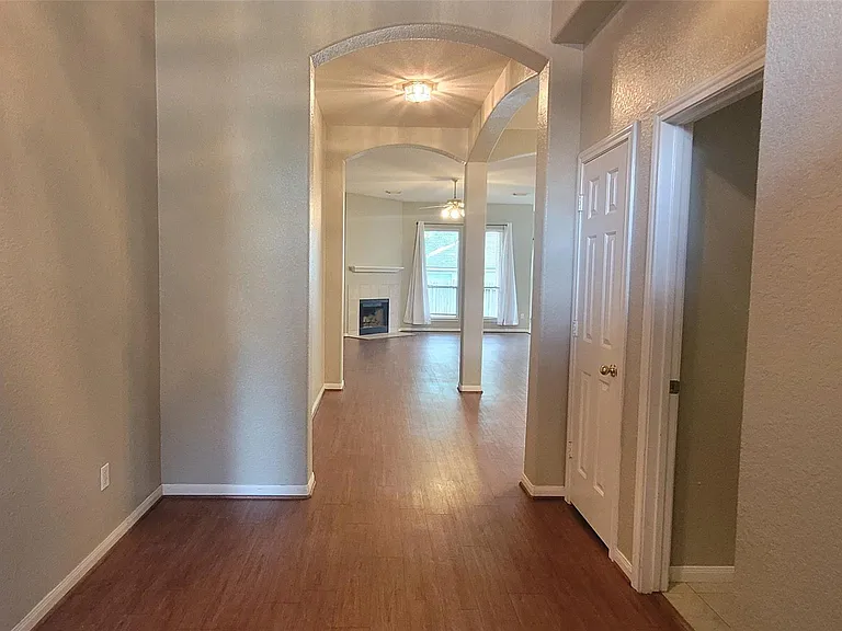 3825 Evergreen Way — Photo 5