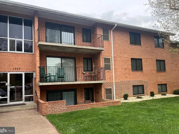 1747 Edgewood Hill Cir APT 201, Hagerstown, MD 21740