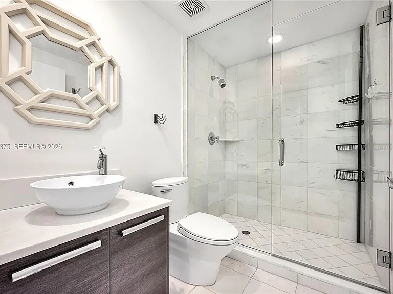 2950 NE 188th St #303 — Photo 15