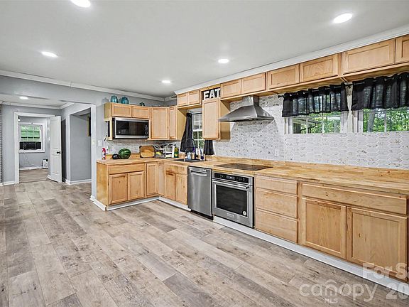 3rd image of 2681 University Dr