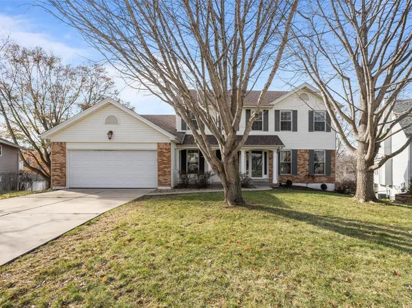 120 Merryfield Cir, Saint Charles, MO 63303