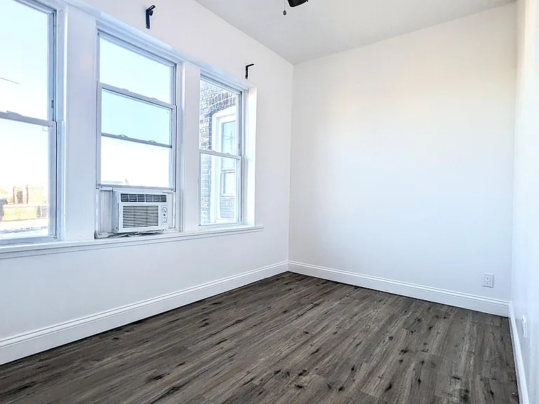 3948 W Congress Pkwy #3R — Photo 8