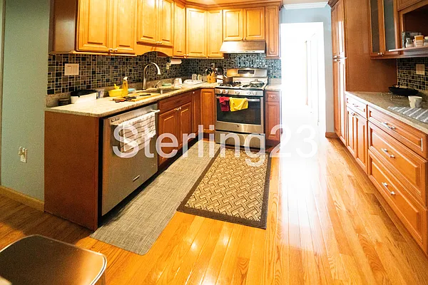 Rented by Sterling Realty Solution Inc | media 38