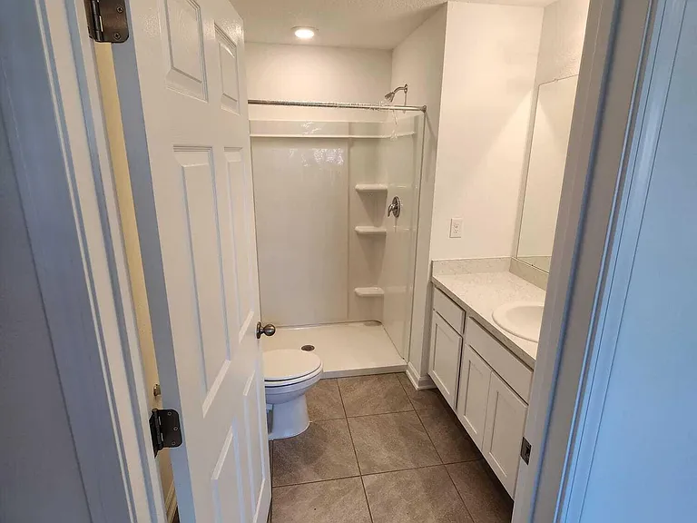 8409 Zenith Cir — Photo 11